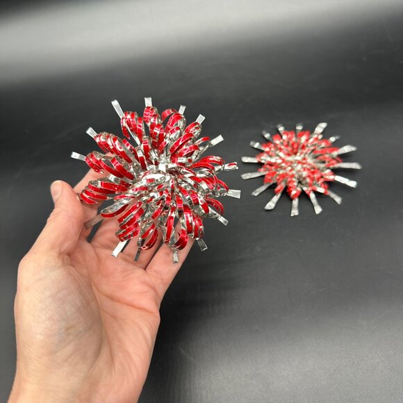 Vintage Atomic Starburst Christmas Ornaments Aluminum Handmade Set Of 2 Red - Picture 6 of 7